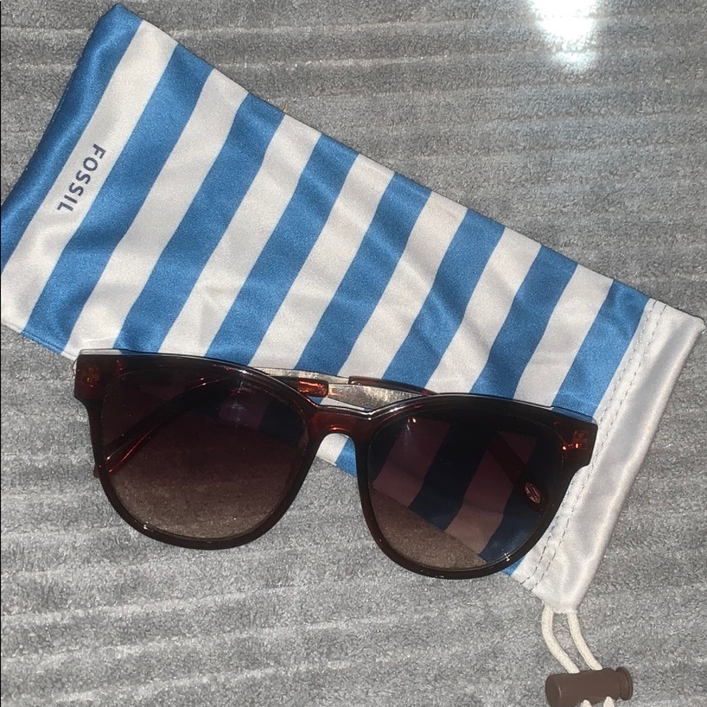 Brown Fossil oversized sunglasses